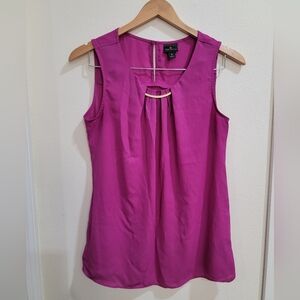 Worthington Women solid purple/fuschia blouse. Size M